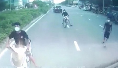 Công an xác minh nhóm người chặn xe, đập phá ô tô trên đường Nguyễn Văn Huyên