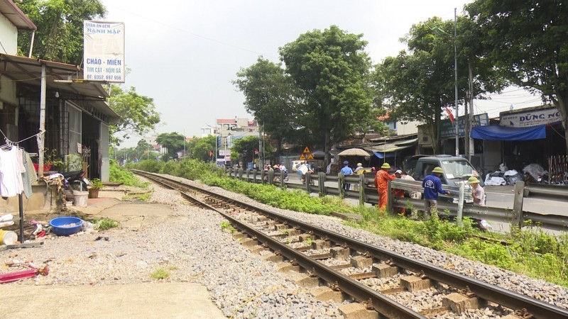 Huyện Thường Tín rào chắn các lối đi tự mở ngang qua đường sắt Bắc Nam