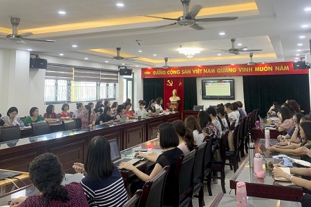 Quận Ba Đình bồi dưỡng chính trị hè cho cán bộ quản lý, giáo viên