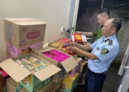 Hà Nội: Tạm giữ hàng nghìn bánh Trung thu nước ngoài không rõ nguồn gốc