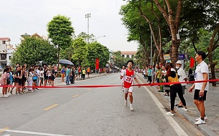 Sơn Tây tổ chức Giải việt dã phục vụ Chung kết Giải chạy Báo Hànộimới mở rộng