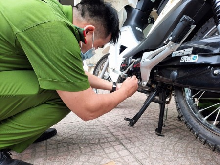 Bắt nhóm đối tượng chuyên trộm cắp xe máy tại Hà Nội