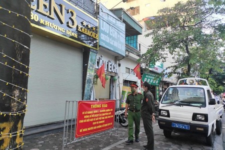 Quận Thanh Xuân tăng cường kiểm tra, giám sát các quán karaoke chưa đủ điều kiện hoạt động