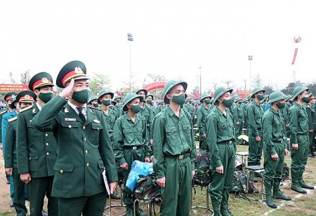Sinh viên hệ chính quy được tạm hoãn gọi nhập ngũ