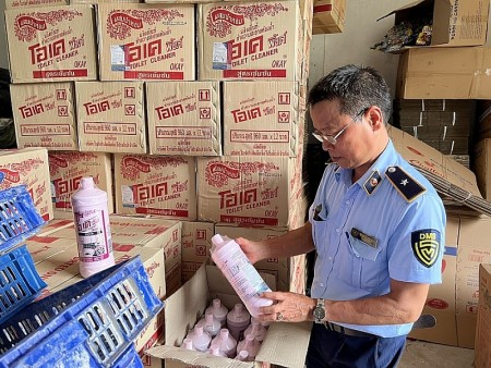Hà Nội: Tăng cường công tác chống buôn lậu, gian lận thương mại và hàng giả dịp cuối năm