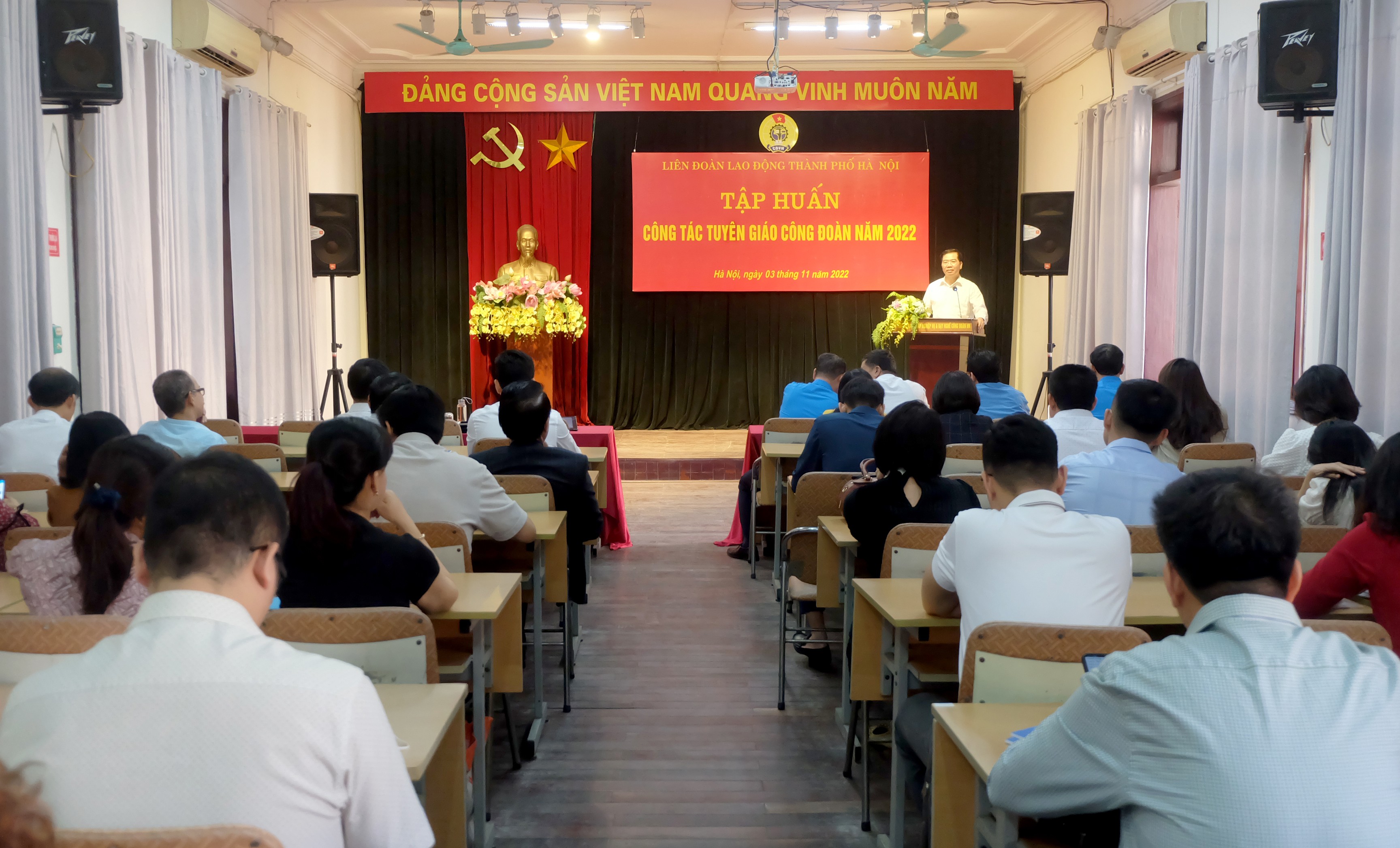 LĐLĐ thành phố Hà Nội tổ chức tập huấn công tác Tuyên giáo Công đoàn năm 2022