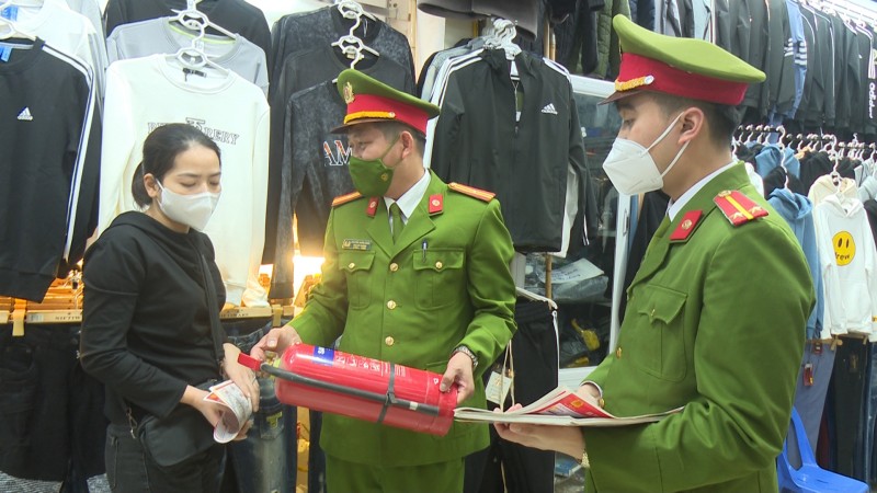 Huyện Thường Tín chủ động phòng, chống cháy nổ tại các chợ dịp cuối năm