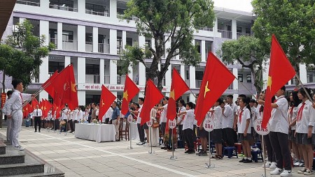 Đề xuất có quy định riêng về chính sách tiền lương, chế độ đãi ngộ với nhà giáo