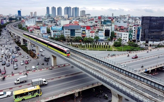Dự án tuyến đường sắt đô thị Hà Nội, đoạn Nhổn - Ga Hà Nội có chiều dài 12,5km, với tổng mức đầu tư 32.900 tỷ đồng. Ngày 5/12/2022, đã chạy thử đoạn trên cao