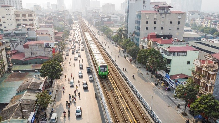 Dự án tuyến đường sắt đô thị Hà Nội 2A Cát Linh-Hà Đông với tổng mức đầu tư điều chỉnh là 18.001,5 tỷ đồng, chiều dài 13,05km, trải qua 360 ngày khai thác an toàn đã vận chuyển được hơn 7,5 triệu hành khách, giúp giảm ùn tắc giao thông đô thị
