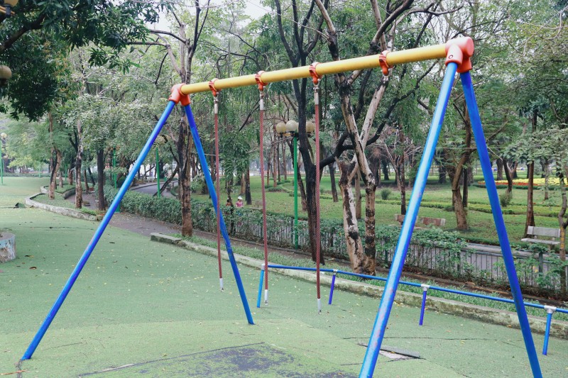 Cận cảnh Công viên Cầu Giấy khi tháo rào sắt phục vụ người dân Cận cảnh Công viên Cầu Giấy khi tháo rào sắt phục vụ người dân