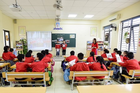 Hà Nội: Giao 3.119 chỉ tiêu lao động hợp đồng lĩnh vực giáo dục và y tế