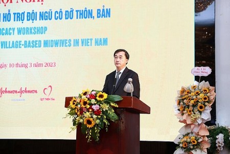 Phát huy vai trò của đội ngũ cô đỡ thôn, bản