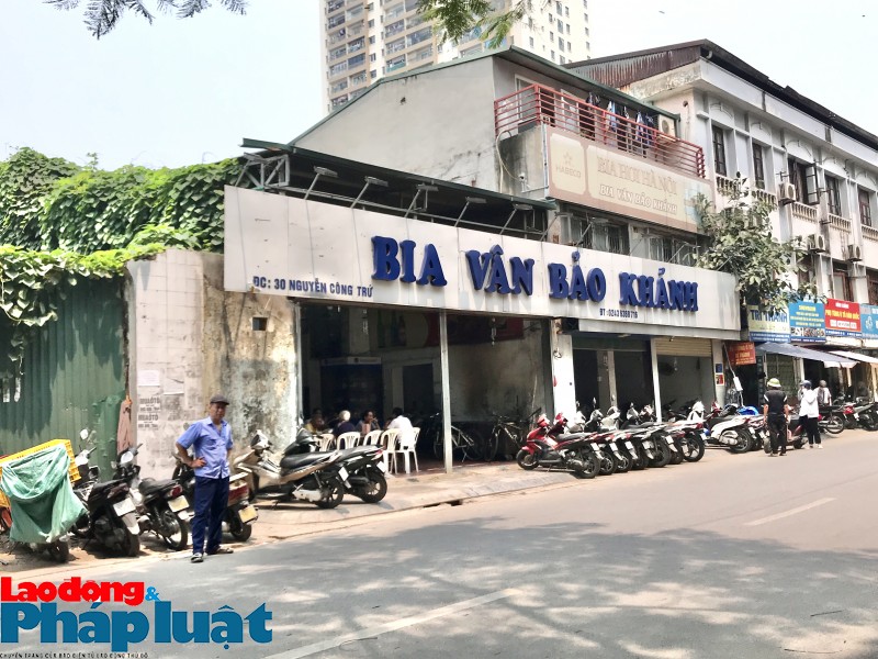 Bị nhắc nhở hai lần, quận Hai Bà Trưng vẫn để tái diễn vi phạm trật tự đô thị Bị nhắc nhở hai lần, quận Hai Bà Trưng vẫn để tái diễn vi phạm trật tự đô thị