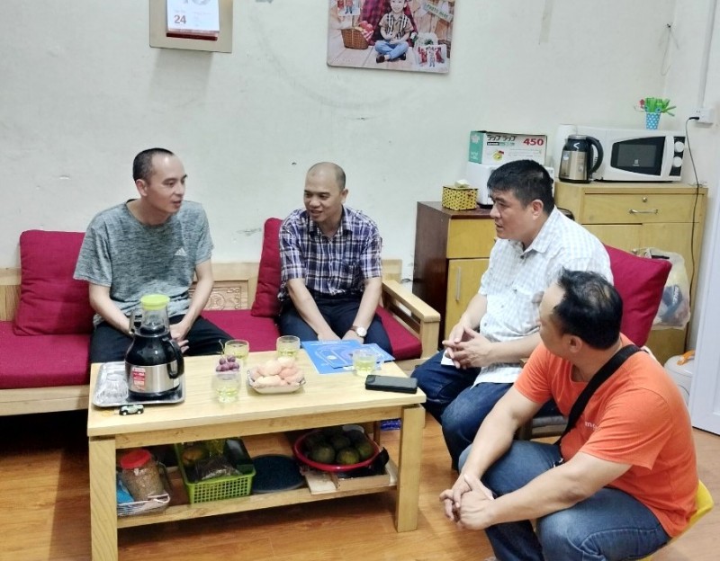 Công đoàn ngành GTVT Hà Nội trao hỗ trợ đến đoàn viên có hoàn cảnh khó khăn