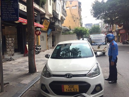 Tăng cường kiểm tra xe taxi vi phạm trên địa bàn Thành phố