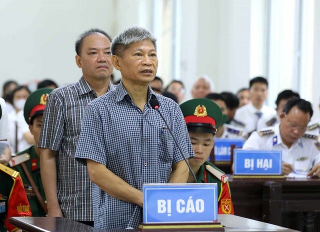 Cựu Tư lệnh Cảnh sát biển Nguyễn Văn Sơn lĩnh án 16 năm tù