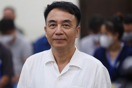 Cựu Phó Cục trưởng Cục Quản lý thị trường Hà Nội Trần Hùng bị đề nghị từ 9 - 10 năm tù