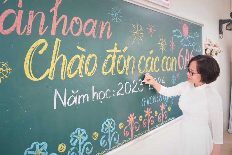 Trường THCS Văn Yên tưng bừng chào đón năm học mới 2023 - 2024