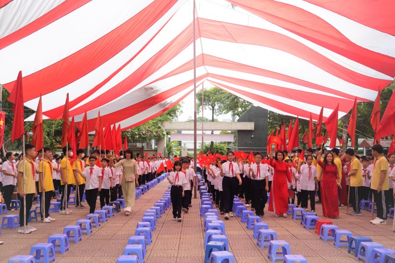 Trường THCS Văn Yên tưng bừng chào đón năm học mới 2023 - 2024