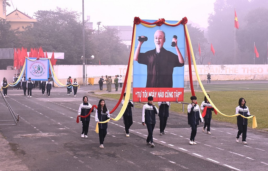 Sơn Tây: Chú trọng công tác bồi dưỡng, giáo dục nâng cao trình độ cho công nhân, lao động