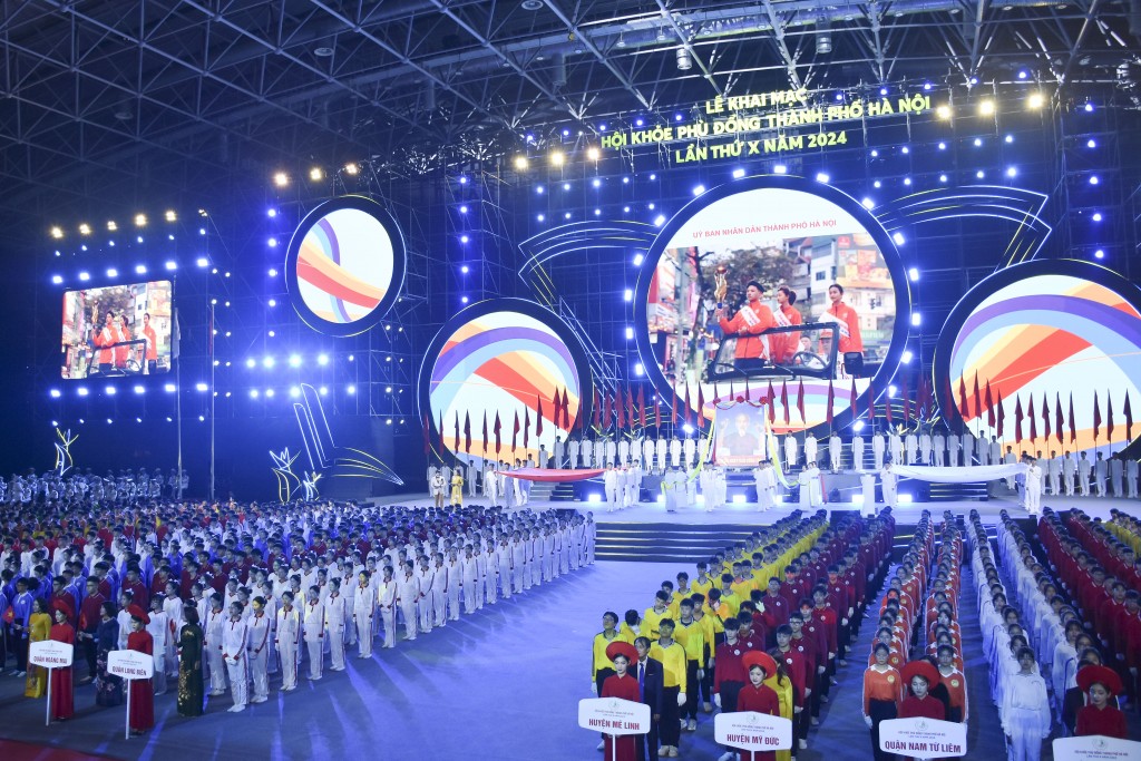 Những hình ảnh ấn tượng tại Lễ khai mạc Hội khỏe Phù Đổng thành phố Hà Nội lần thứ X Những hình ảnh ấn tượng tại Lễ khai mạc Hội khỏe Phù Đổng thành phố Hà Nội lần thứ X