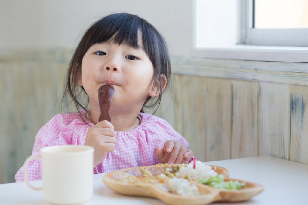 6 cách giúp trẻ phát triển thói quen ăn uống lành mạnh suốt đời