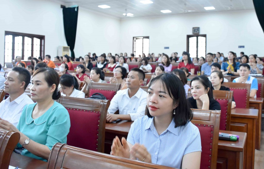 TRỰC TUYẾN: Đối thoại về chính sách pháp luật, chế độ bảo hiểm và chăm sóc sức khỏe cho người lao động