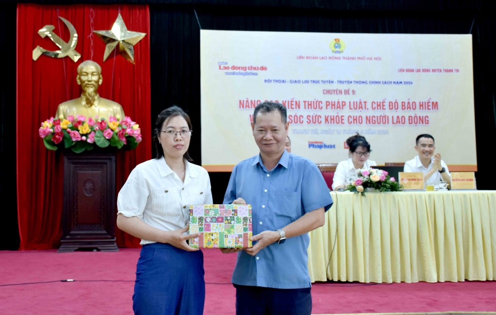 TRỰC TUYẾN: Đối thoại về chính sách pháp luật, chế độ bảo hiểm và chăm sóc sức khỏe cho người lao động