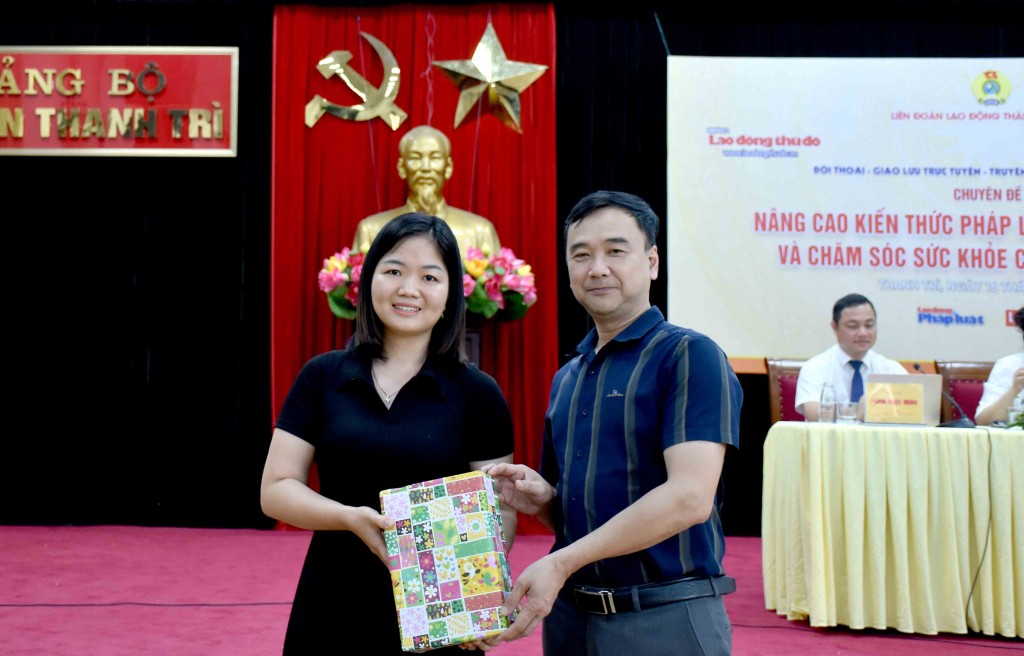 TRỰC TUYẾN: Đối thoại về chính sách pháp luật, chế độ bảo hiểm và chăm sóc sức khỏe cho người lao động