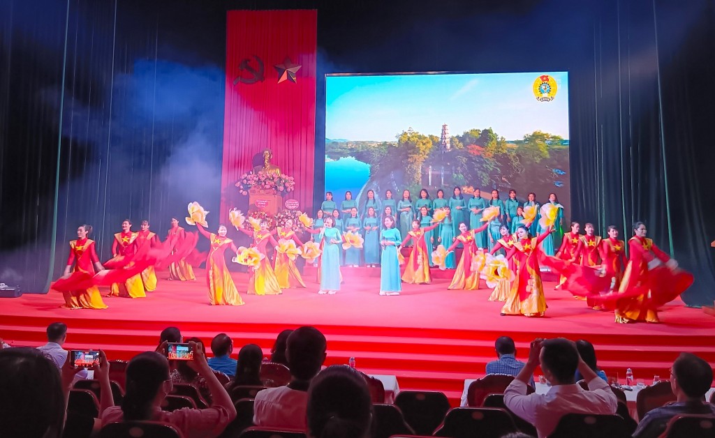 Sôi nổi Hội thi Tiếng hát Công đoàn huyện Thanh Trì năm 2024