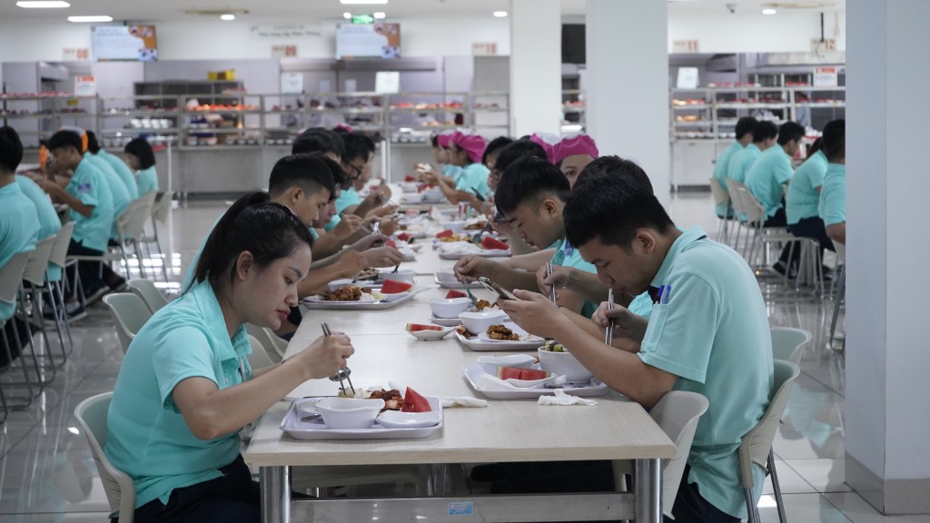 22.000 công nhân Công ty TNHH Canon Việt Nam tham gia “Bữa cơm Công đoàn”