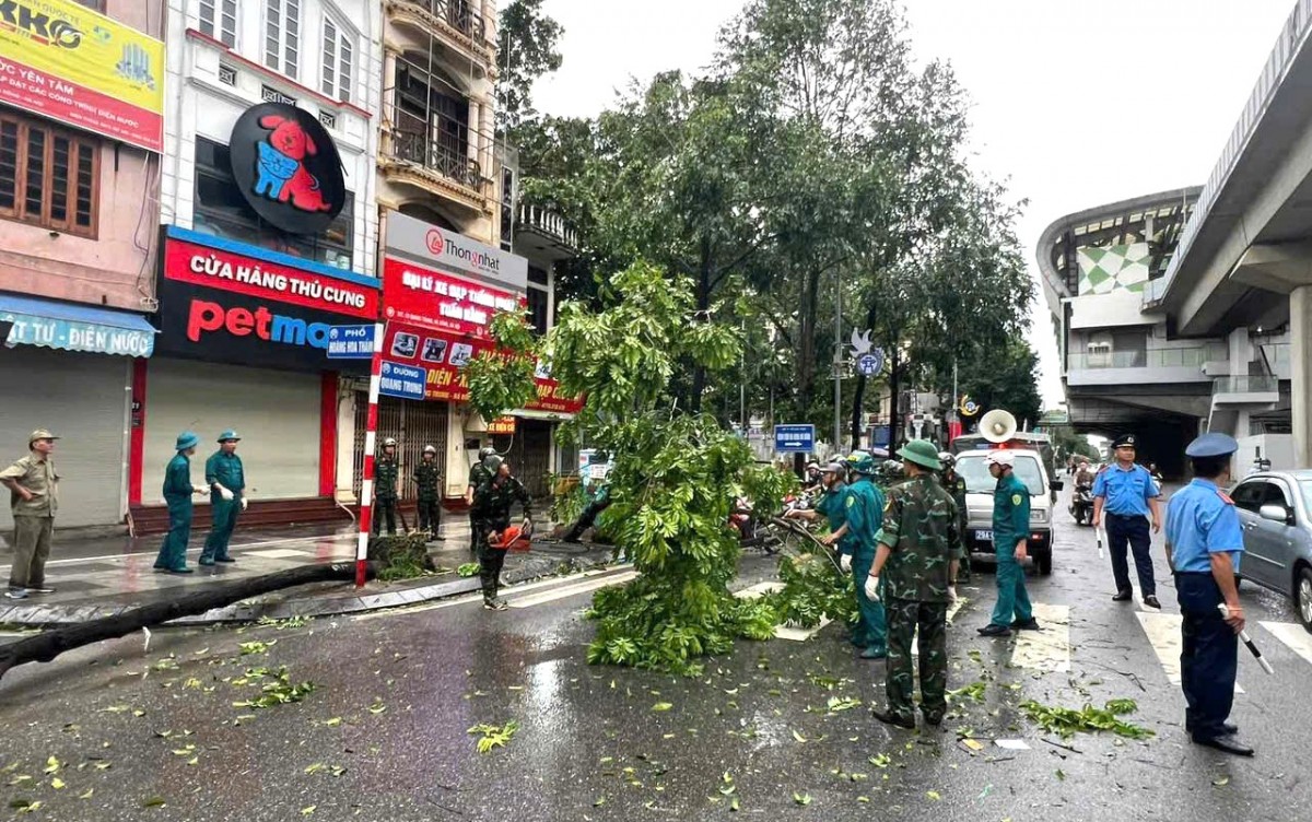 Dồn lực khôi phục lại hệ thống giao thông sau bão số 3