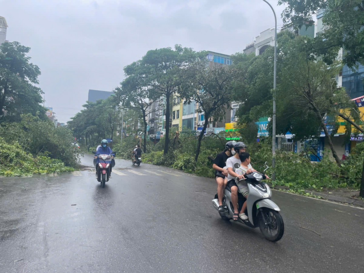 Dồn lực khôi phục lại hệ thống giao thông sau bão số 3