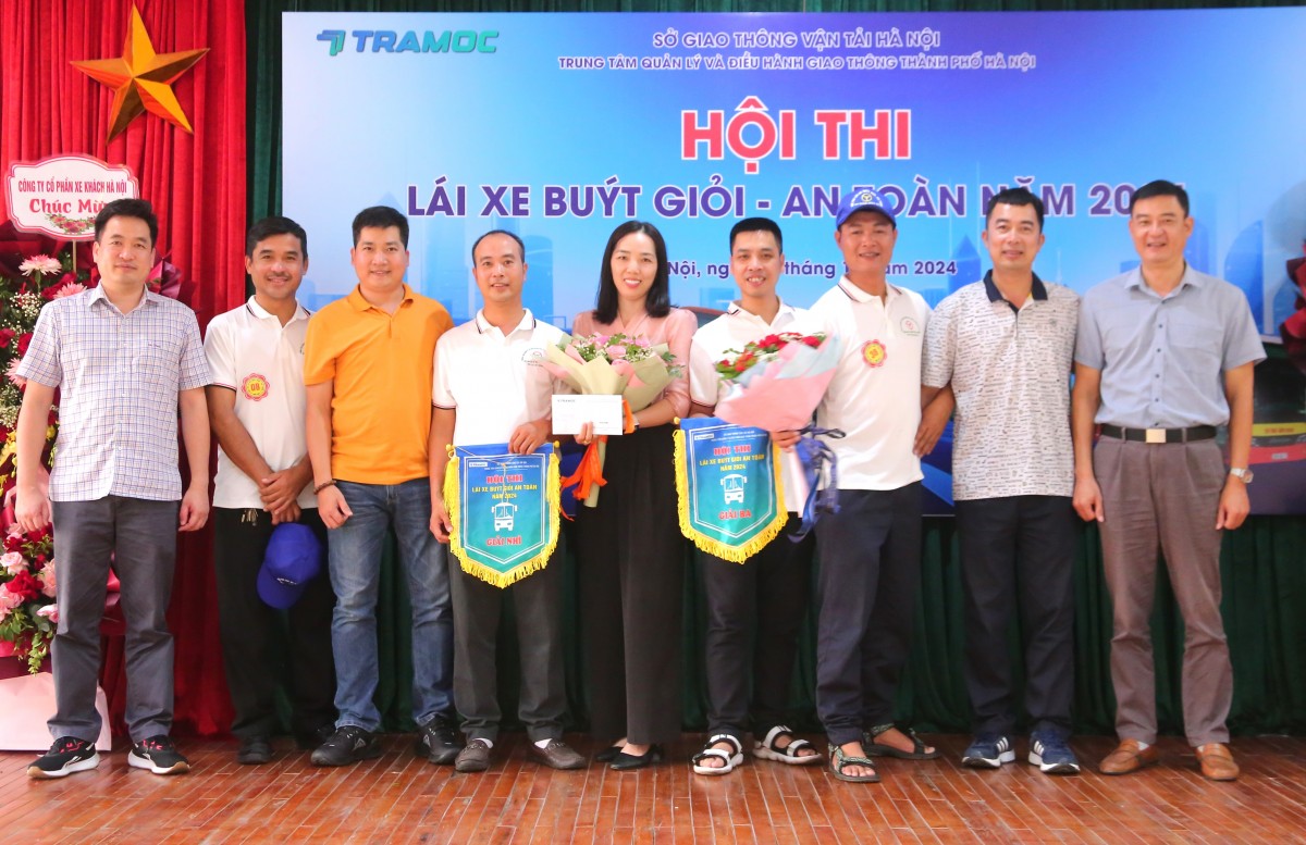 Xem tài xế xe buýt tranh tài tại Hội thi lái xe giỏi, an toàn