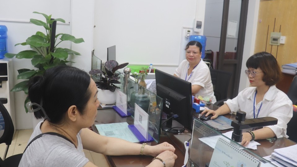 Nghỉ hưu trước tuổi theo Nghị định 178 có được nâng lương trước thời hạn?
