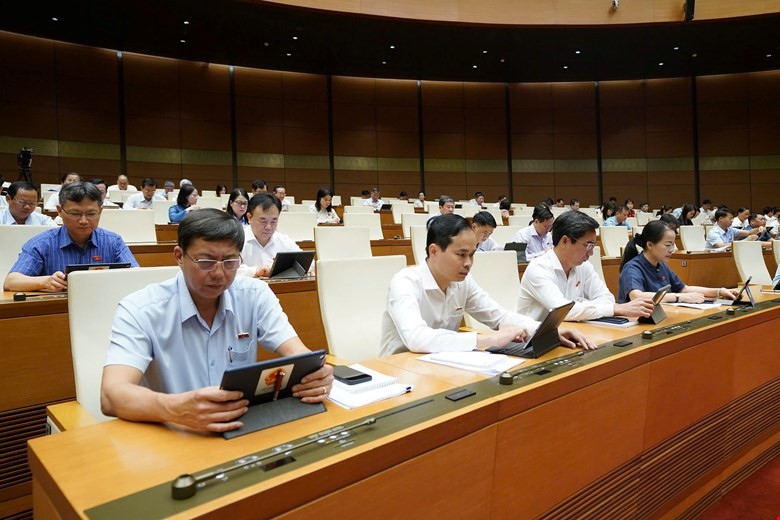 Chính thức trình Quốc hội xem xét sửa đổi Hiến pháp năm 2013