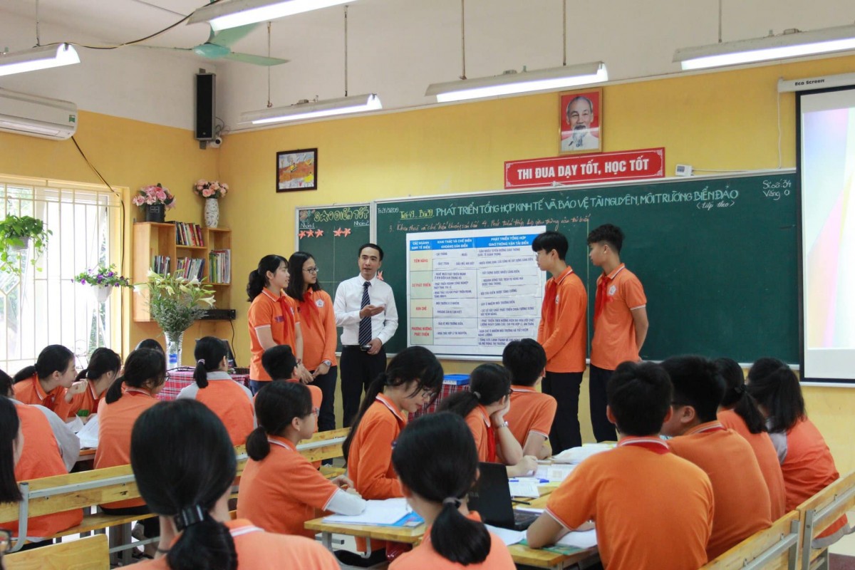 Chủ trương dạy học 2 buổi/ngày không thu phí: Ưu việt, nhân văn