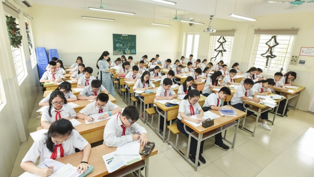 Chủ trương dạy học 2 buổi/ngày không thu phí: Ưu việt, nhân văn