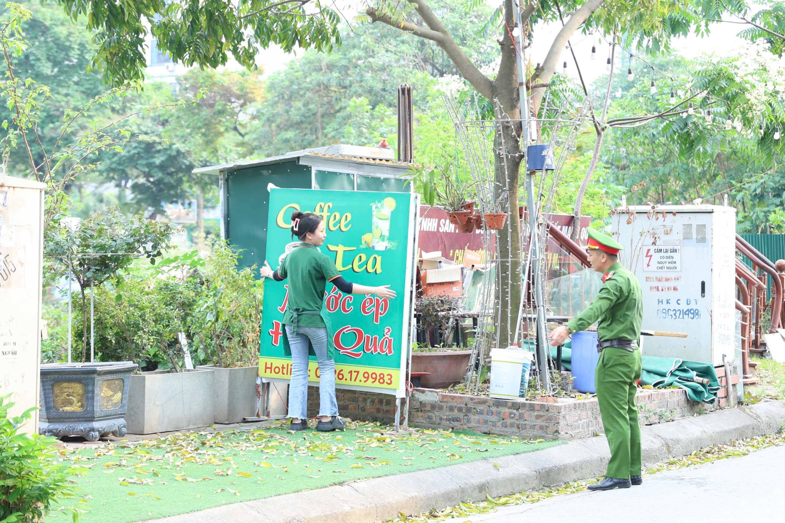 Công an phường Dương Nội vào cuộc sau phản ánh của Báo Lao động Thủ đô
