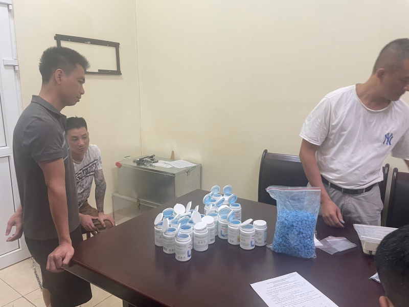 Phát hiện hơn 4.2kg ma túy giấu trong 26 hộp thuốc thực phẩm chức năng  -1