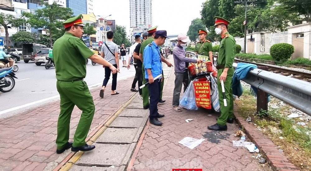 Nỗ lực "siết chặt" kỷ cương đô thị xung quanh bệnh viện