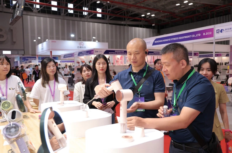 Hơn 350 doanh nghiệp tham gia Triển lãm quốc tế điện tử và thiết bị thông minh IEAE 2025 tại Việt Nam