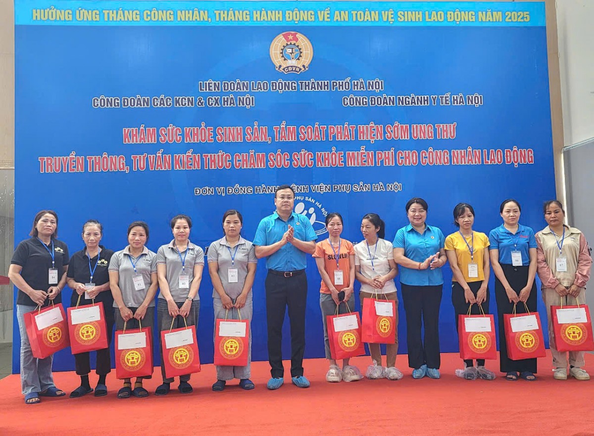 600 nữ công nhân lao động được tư vấn kiến thức, khám sức khỏe miễn phí