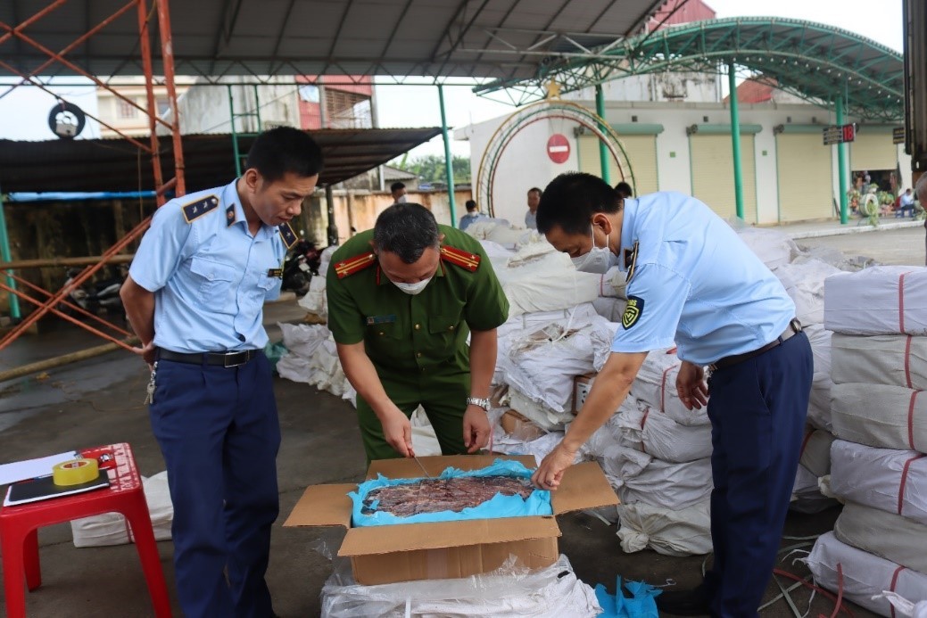Thành lập Tổ công tác về cao điểm đấu tranh ngăn chặn buôn lậu, hàng giả