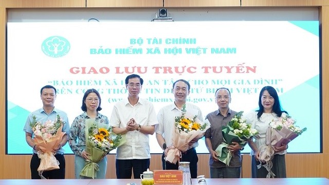 Kịp thời cung cấp thông tin để người dân hiểu về chính sách BHXH, BHYT