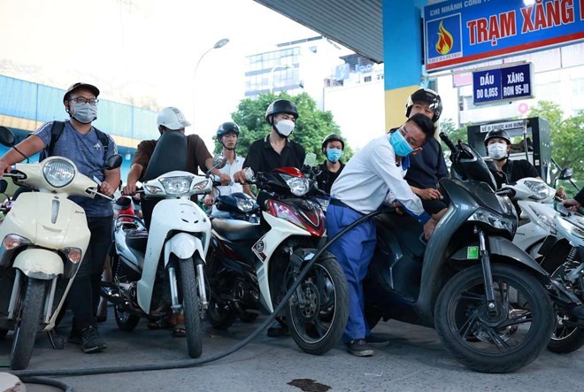 Giá xăng tăng, giá dầu giảm từ 15h00 chiều nay (29/5)