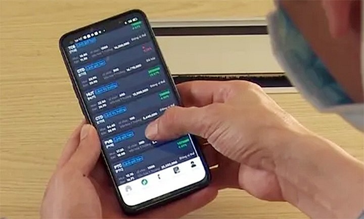 Cảnh báo thủ đoạn lừa đảo qua app chứng khoán giả mạo