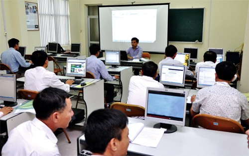 Đề xuất công chức cử đi đào tạo phải cam kết làm việc tại cơ quan gấp 3 lần thời gian đào tạo