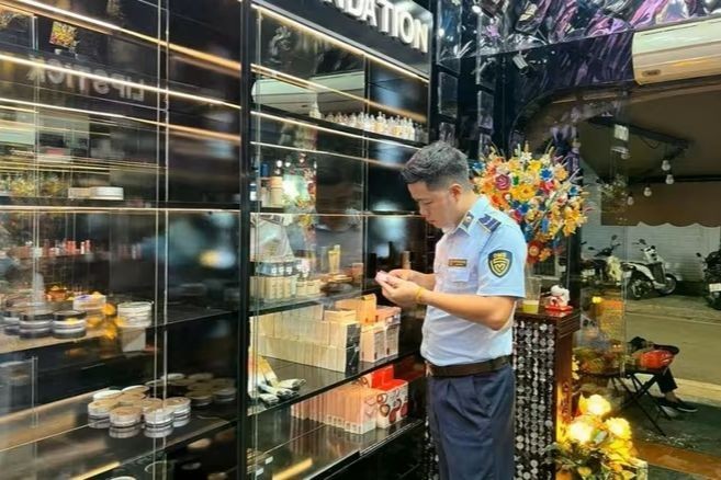 Phát hiện 383 sản phẩm mỹ phẩm nhập lậu, không có hóa đơn chứng từ